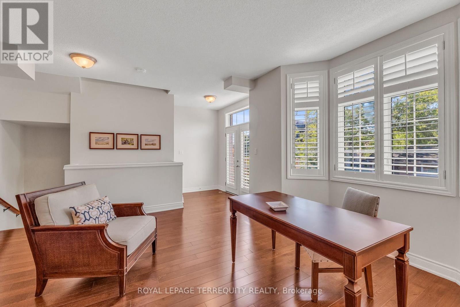 131 Nelson Street, Oakville, Ontario  L6L 3J1 - Photo 16 - W12439320