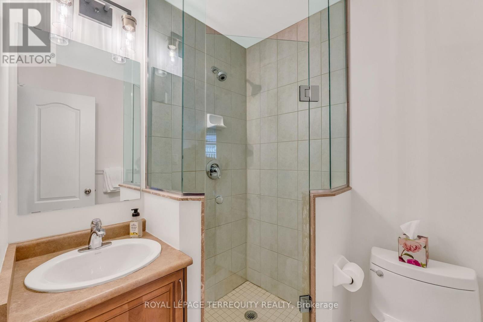 131 Nelson Street, Oakville, Ontario  L6L 3J1 - Photo 18 - W12439320
