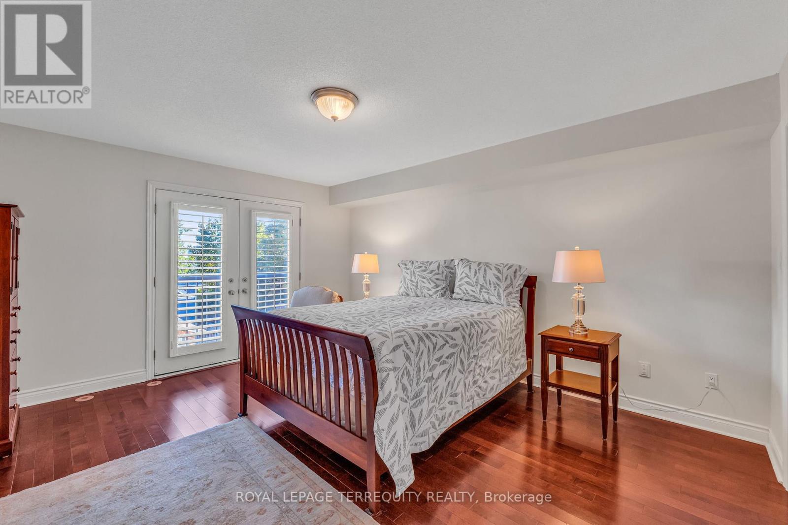 131 Nelson Street, Oakville, Ontario  L6L 3J1 - Photo 19 - W12439320