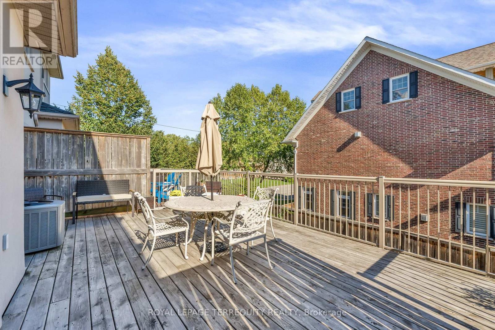 131 Nelson Street, Oakville, Ontario  L6L 3J1 - Photo 29 - W12439320