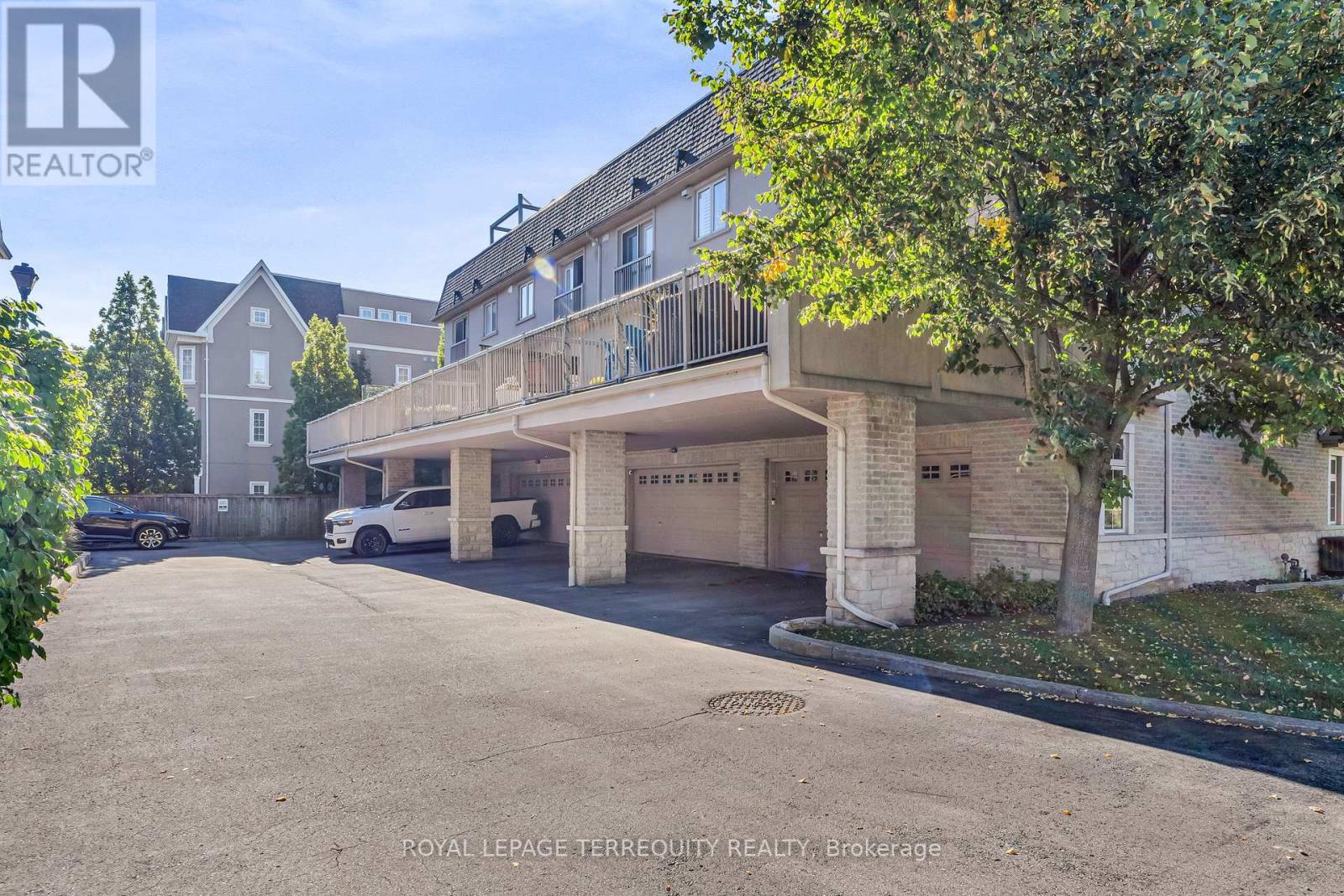 131 Nelson Street, Oakville, Ontario  L6L 3J1 - Photo 30 - W12439320