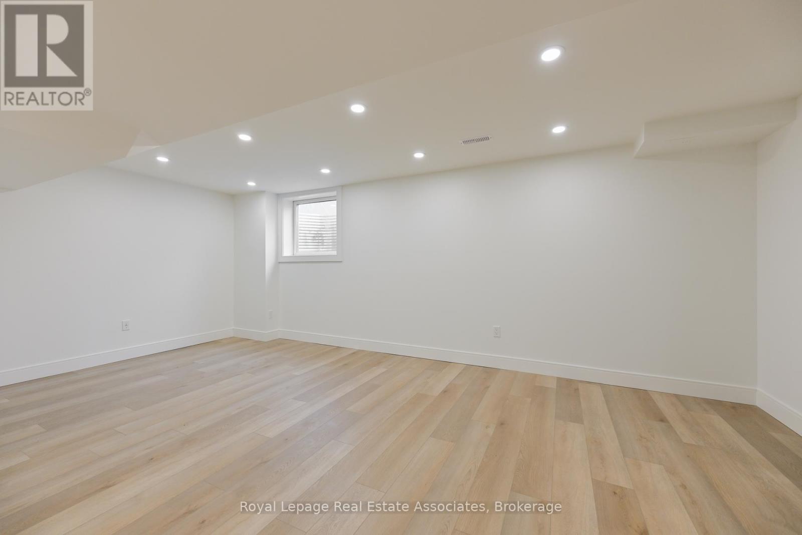 8 Mcnally Street, Halton Hills, Ontario  L7G 6B7 - Photo 8 - W12439323