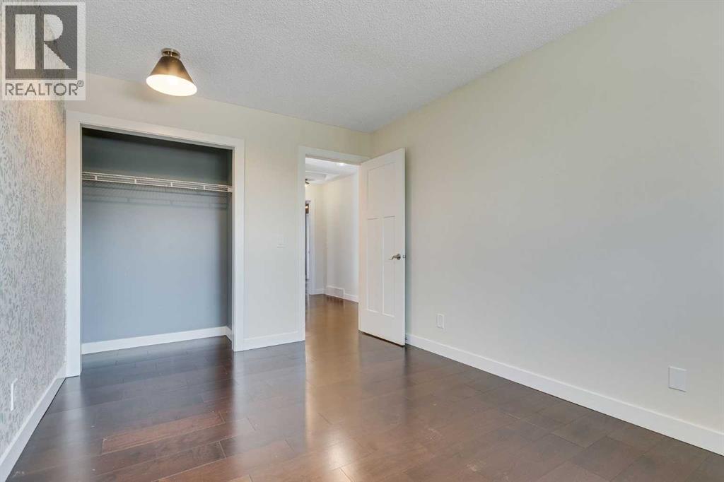 12 Deerbrook Bay Se, Calgary, Alberta  T2J 5Z8 - Photo 20 - A2254781