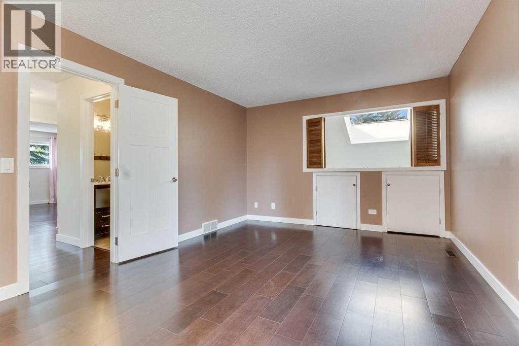 12 Deerbrook Bay Se, Calgary, Alberta  T2J 5Z8 - Photo 24 - A2254781
