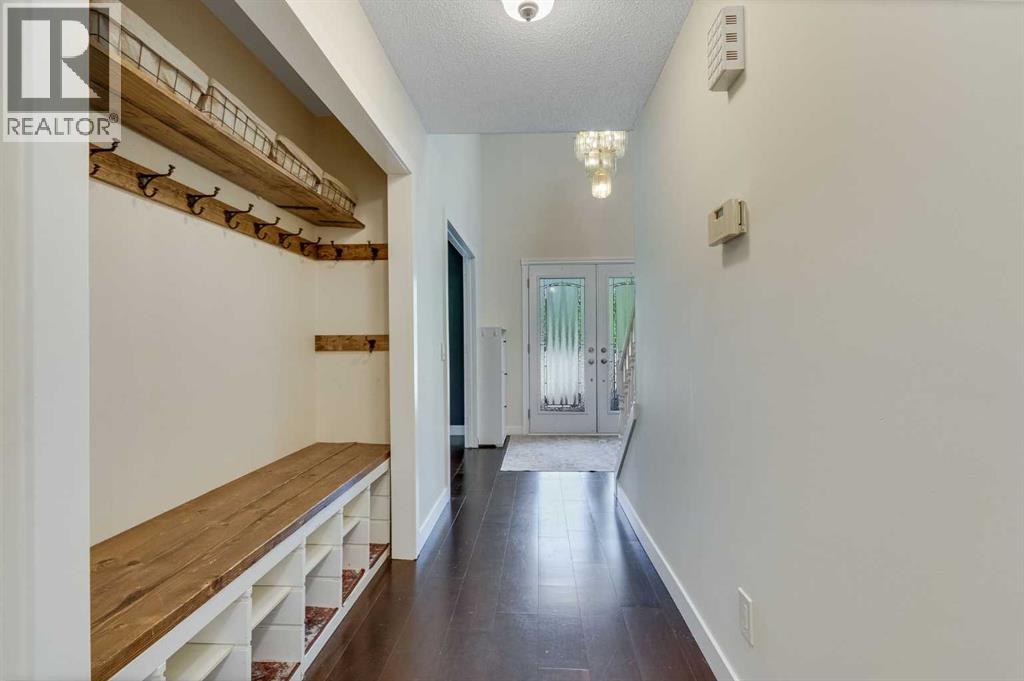 12 Deerbrook Bay Se, Calgary, Alberta  T2J 5Z8 - Photo 5 - A2254781