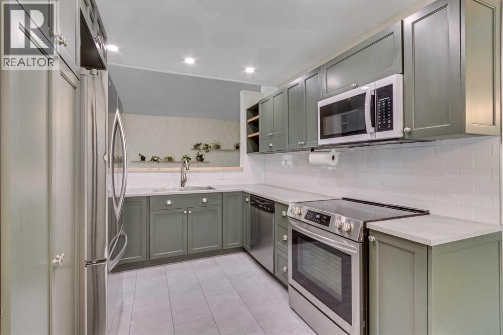 12 Deerbrook Bay Se, Calgary, Alberta  T2J 5Z8 - Photo 14 - A2254781
