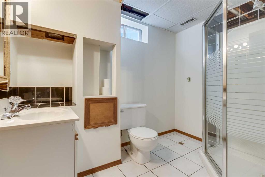 12 Deerbrook Bay Se, Calgary, Alberta  T2J 5Z8 - Photo 28 - A2254781