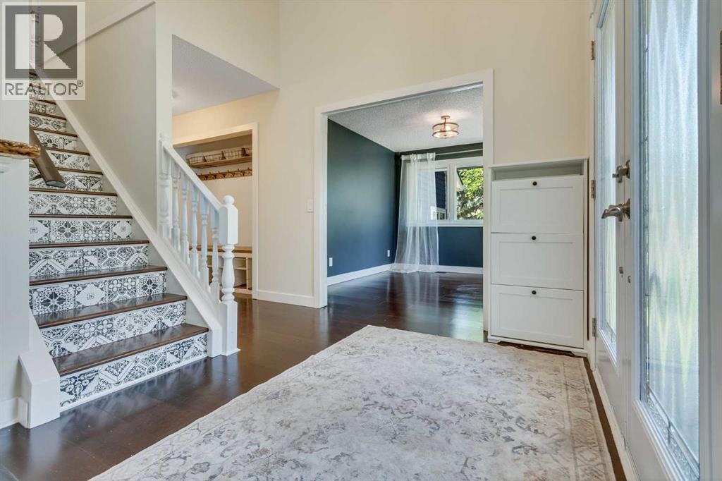 12 Deerbrook Bay Se, Calgary, Alberta  T2J 5Z8 - Photo 3 - A2254781