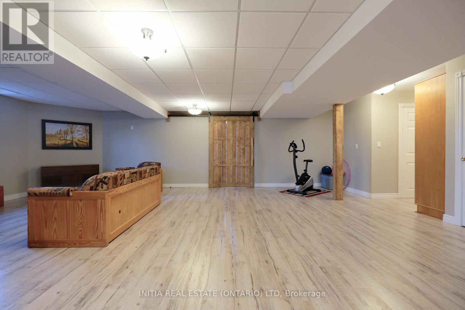 7284 Calvert Drive, Strathroy-Caradoc, Ontario  N7G 3H5 - Photo 21 - X12439364