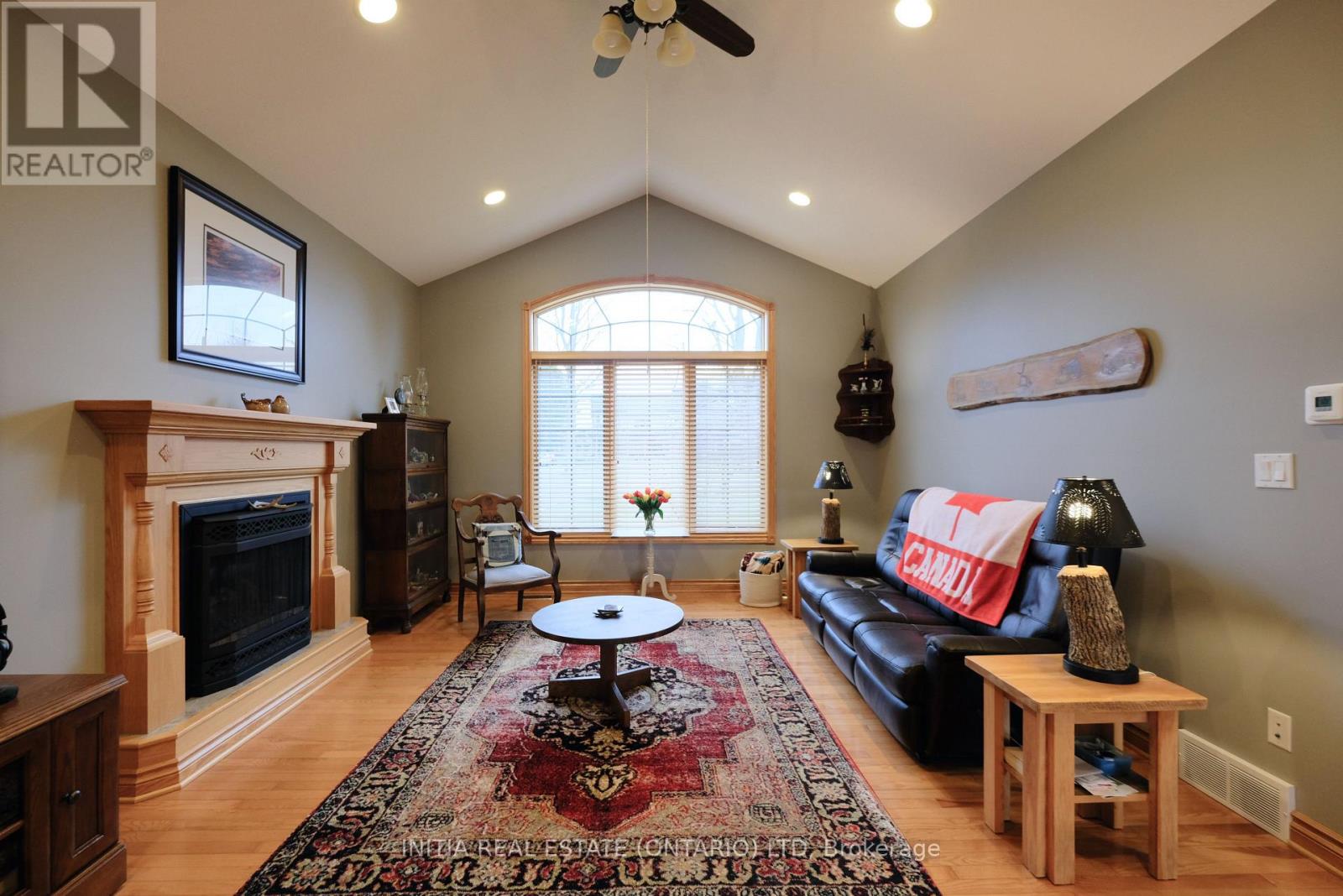 7284 Calvert Drive, Strathroy-Caradoc, Ontario  N7G 3H5 - Photo 31 - X12439364