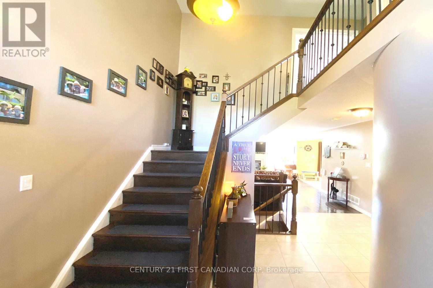 1177 Smither Road, London North, Ontario  N6G 5R8 - Photo 2 - X12439409