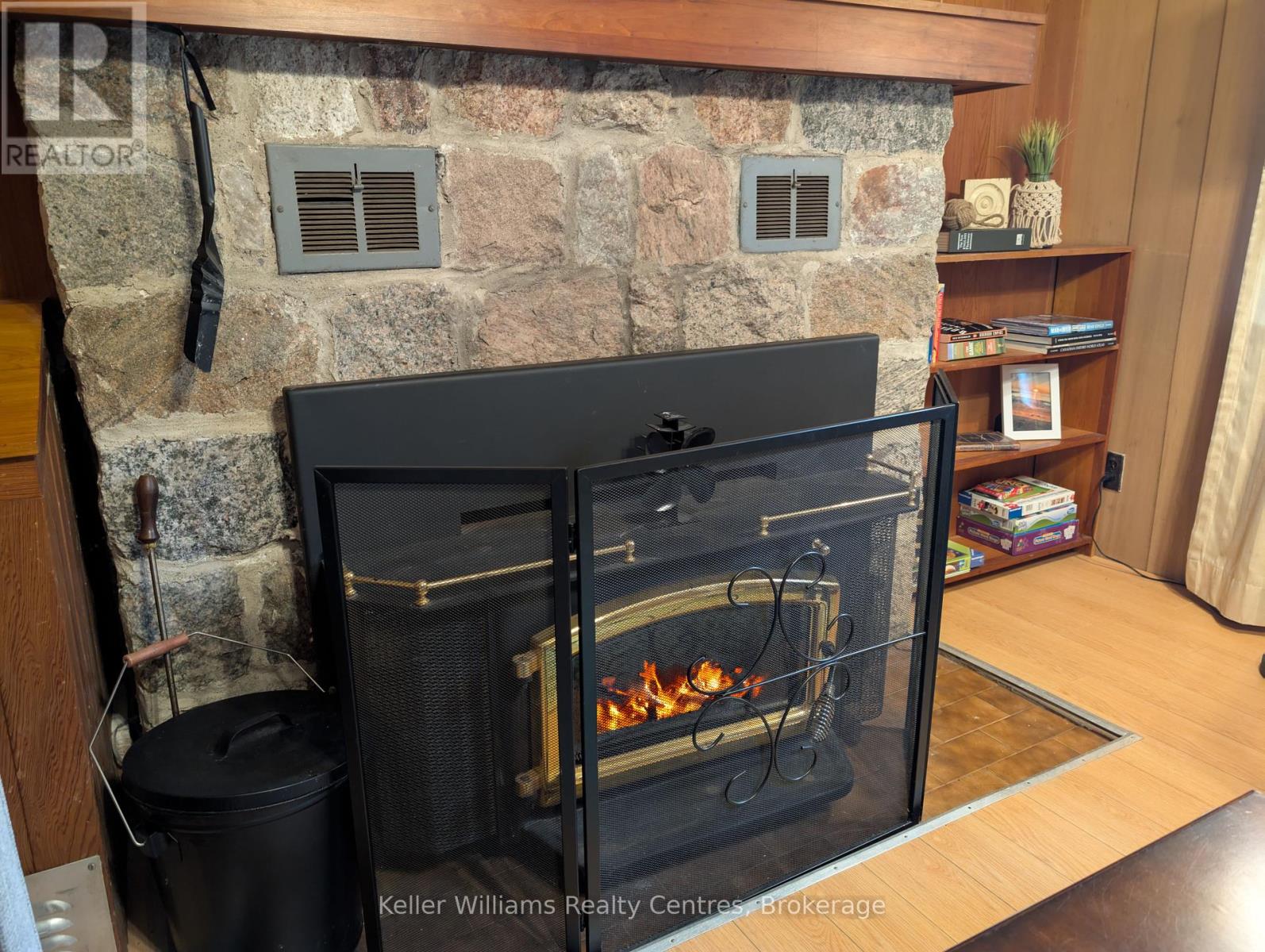 425 Huron Road, South Bruce Peninsula, Ontario  N0H 2T0 - Photo 12 - X12439389