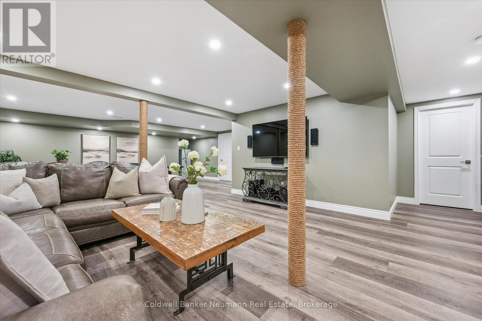 506 James Street, Centre Wellington, Ontario  N0B 1S0 - Photo 41 - X12439410