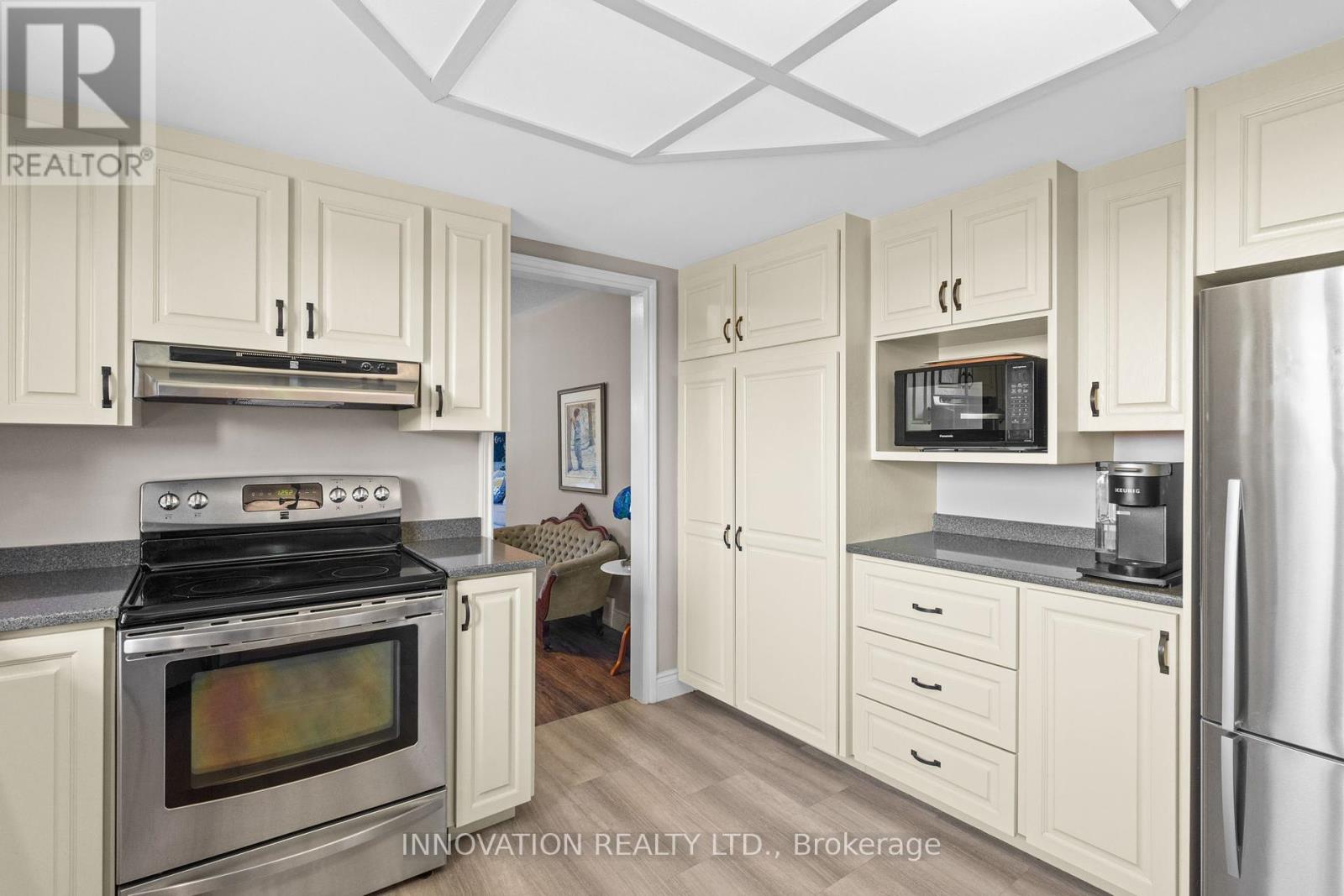 1332 Donald B. Munro Drive, Ottawa, Ontario  K0A 1L0 - Photo 10 - X12439378