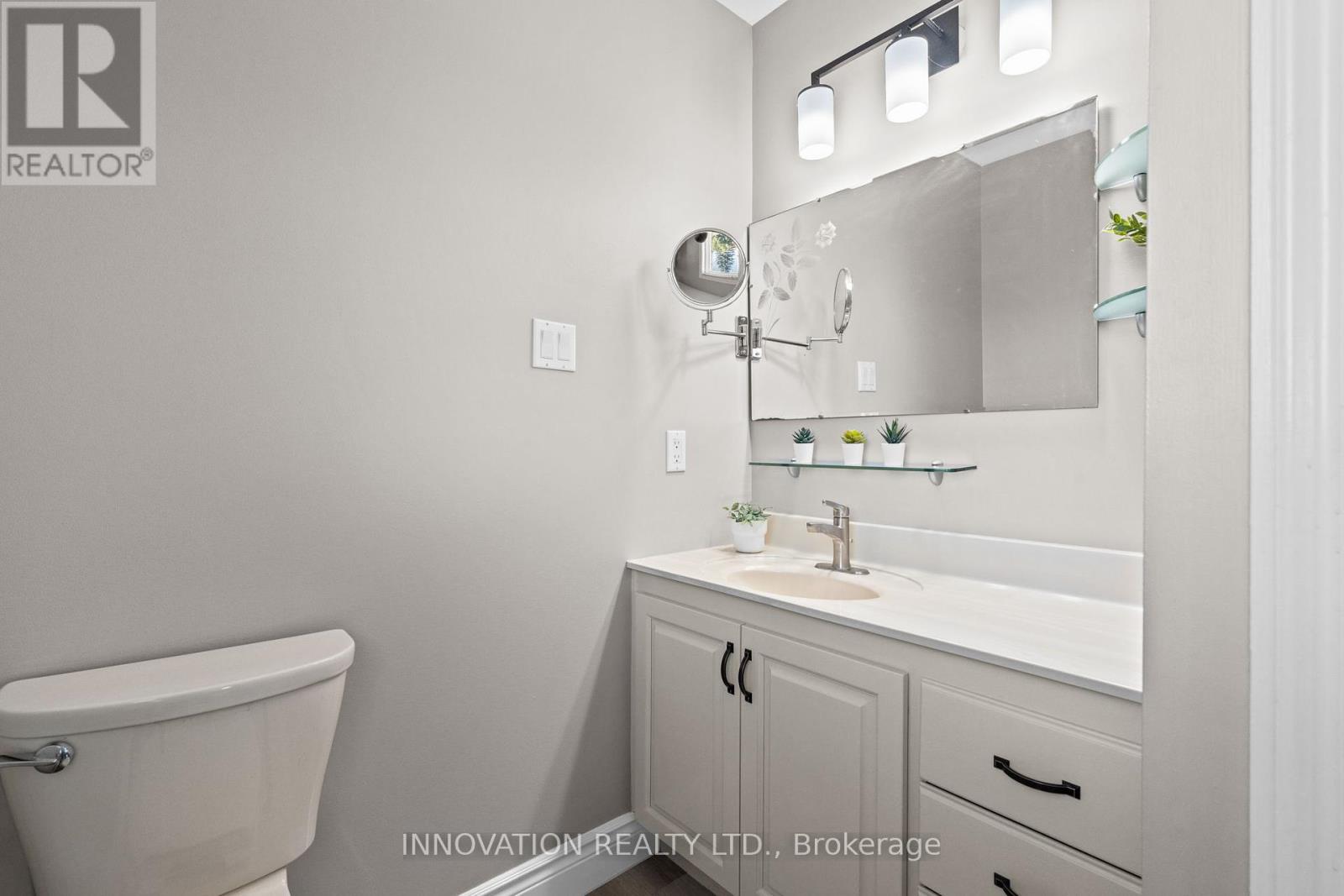 1332 Donald B. Munro Drive, Ottawa, Ontario  K0A 1L0 - Photo 16 - X12439378