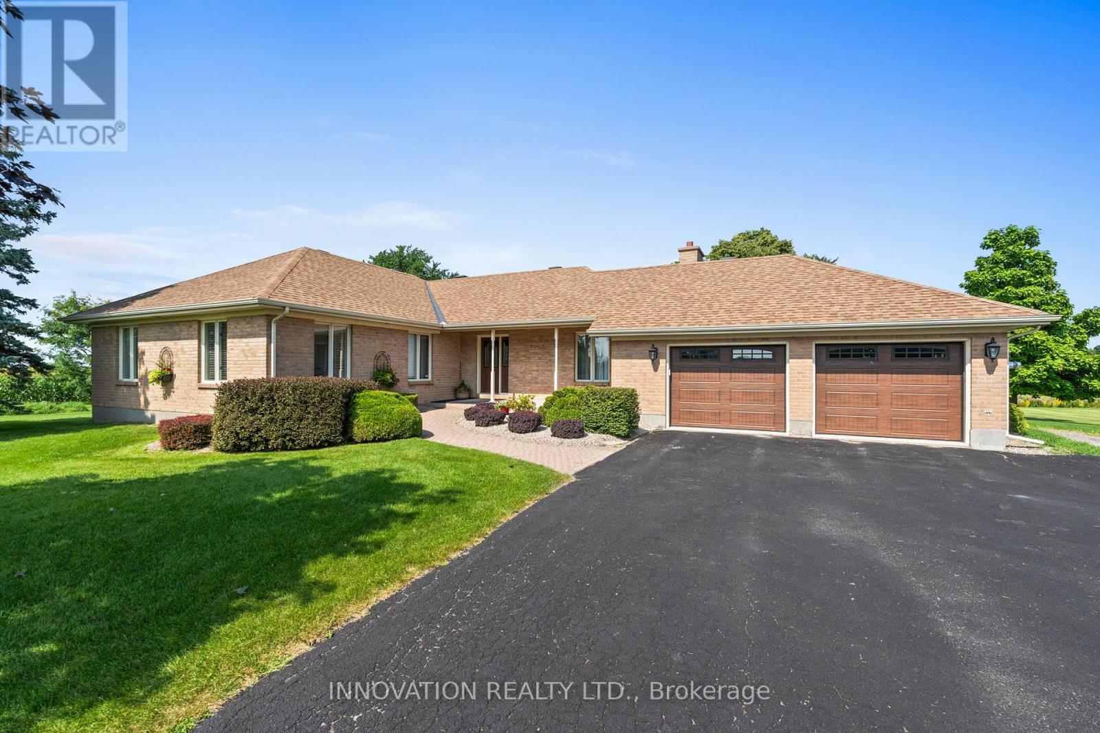 1332 Donald B. Munro Drive, Ottawa, Ontario  K0A 1L0 - Photo 2 - X12439378