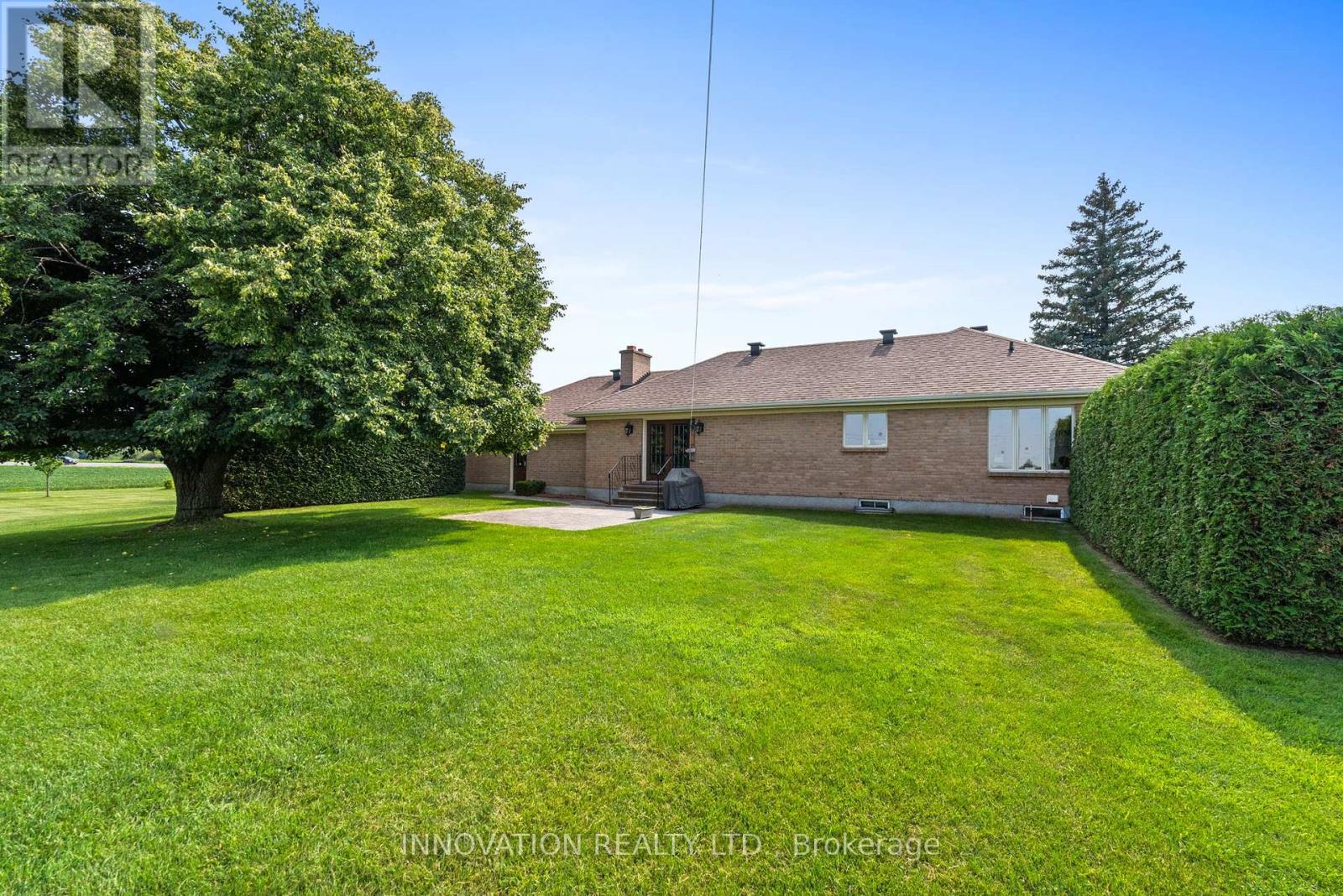 1332 Donald B. Munro Drive, Ottawa, Ontario  K0A 1L0 - Photo 32 - X12439378