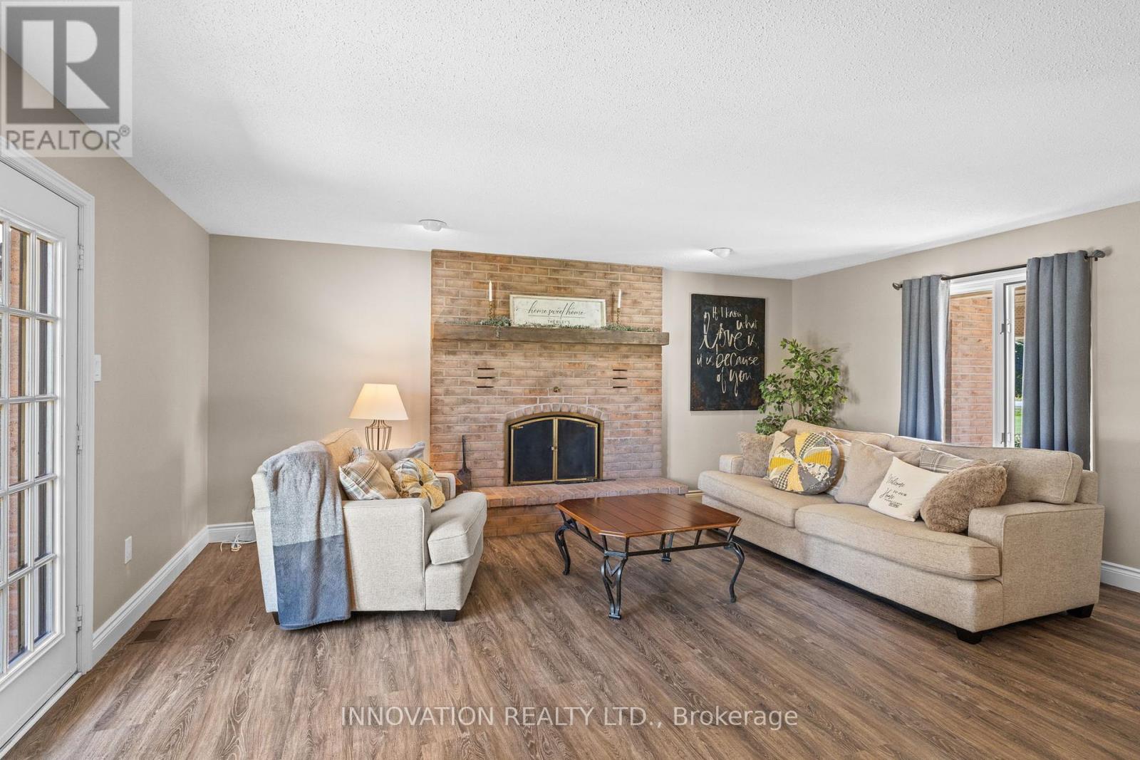 1332 Donald B. Munro Drive, Ottawa, Ontario  K0A 1L0 - Photo 5 - X12439378