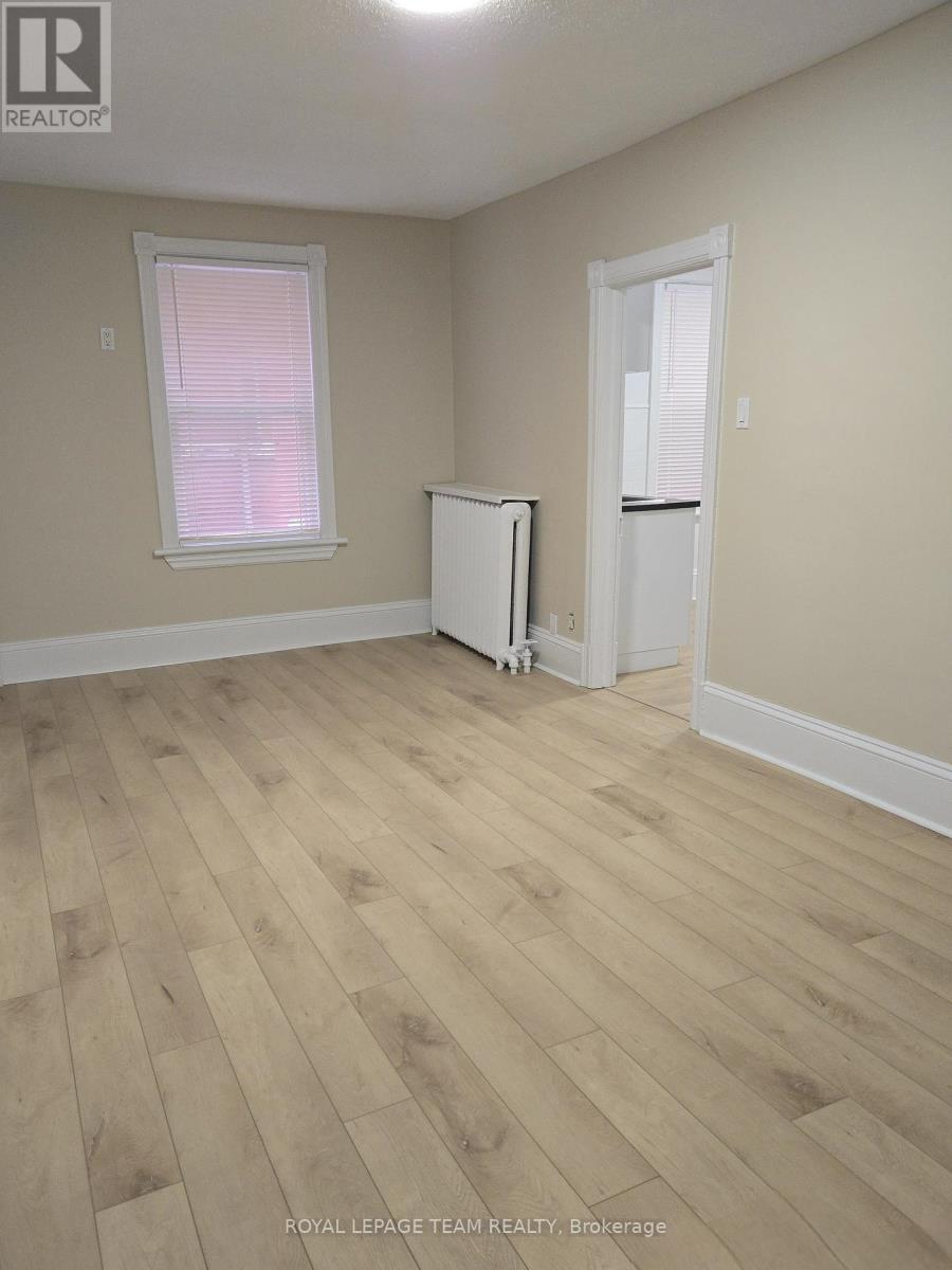 1 - 158 St Andrew Street, Ottawa, Ontario  K1N 5G4 - Photo 5 - X12439404