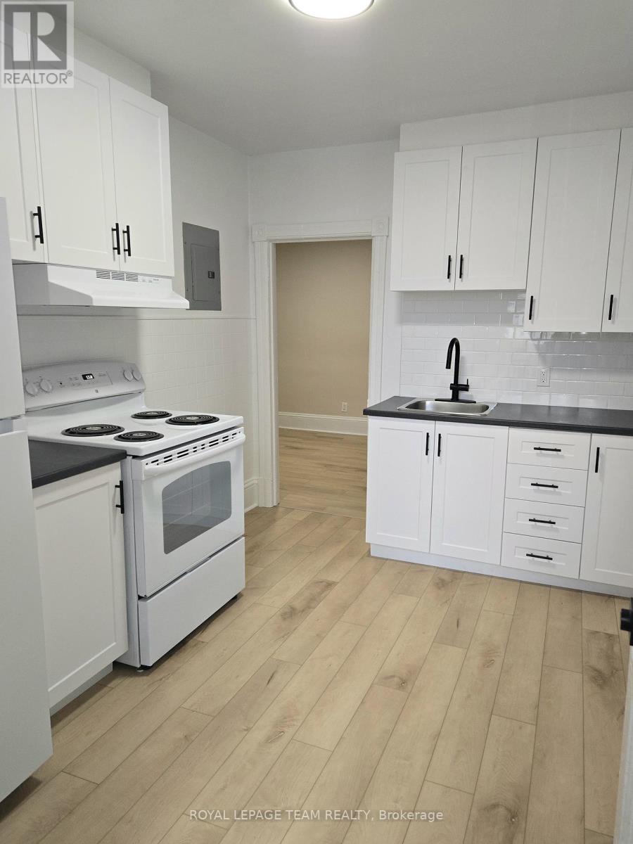 1 - 158 St Andrew Street, Ottawa, Ontario  K1N 5G4 - Photo 6 - X12439404