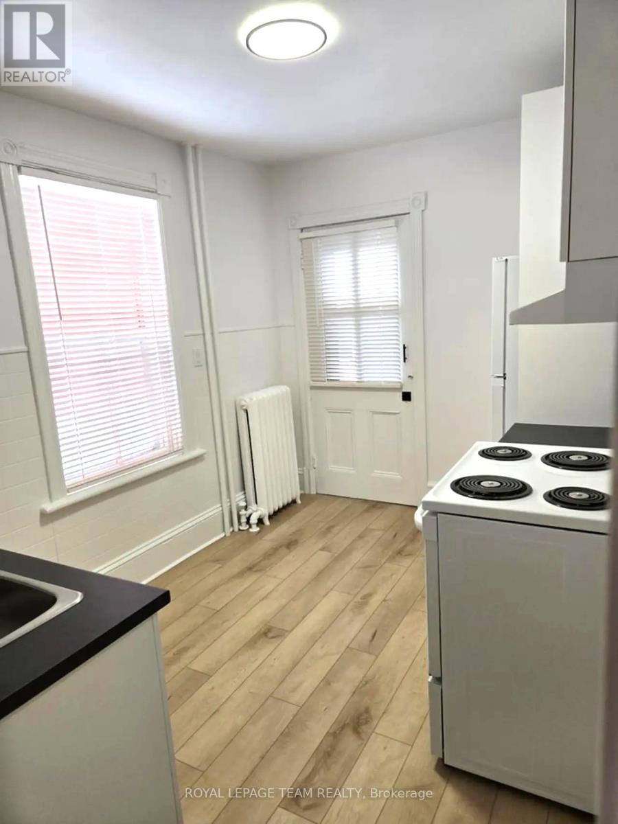 1 - 158 St Andrew Street, Ottawa, Ontario  K1N 5G4 - Photo 8 - X12439404