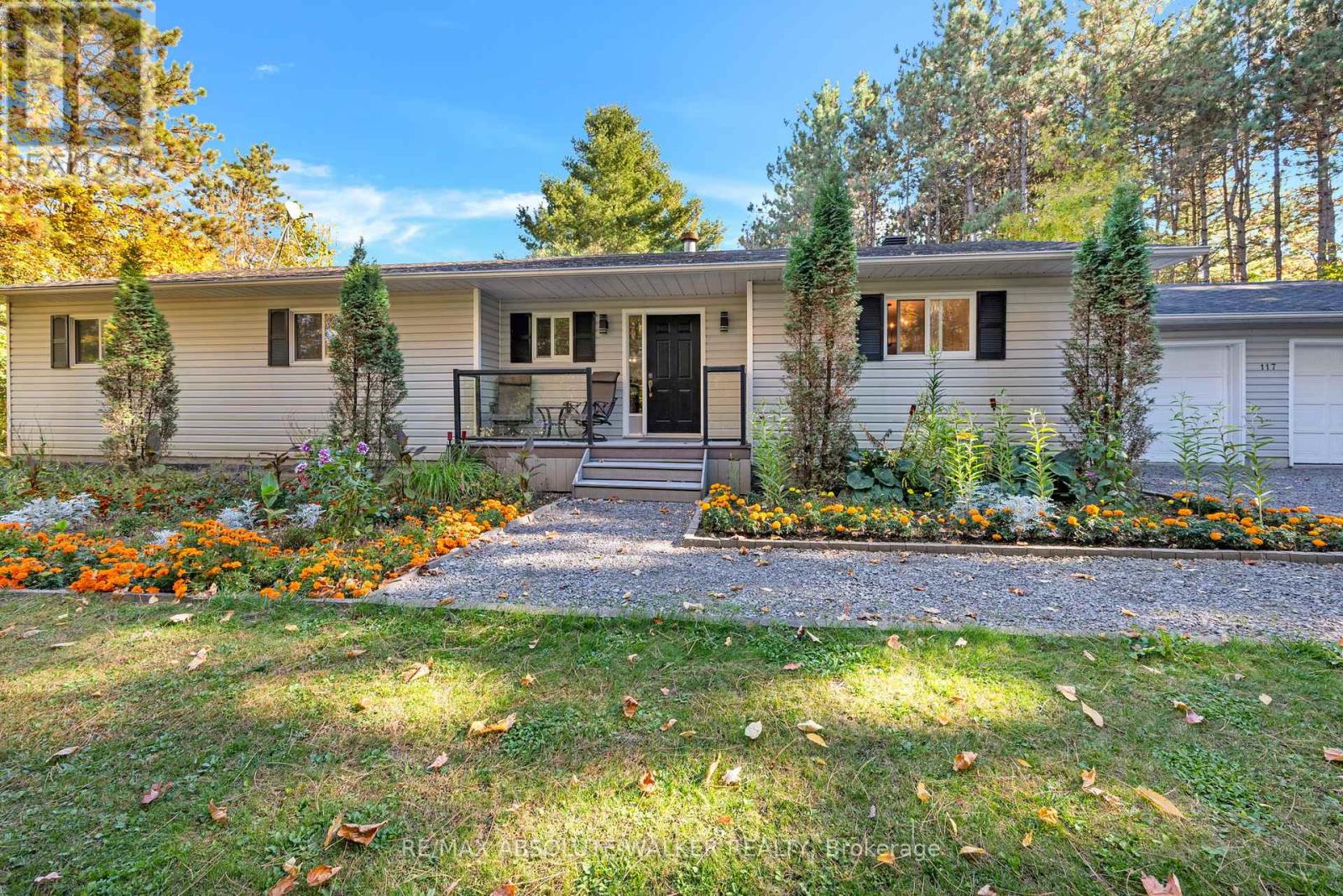 117 Plantation Drive, Ottawa, Ontario  K0A 3M0 - Photo 2 - X12439442