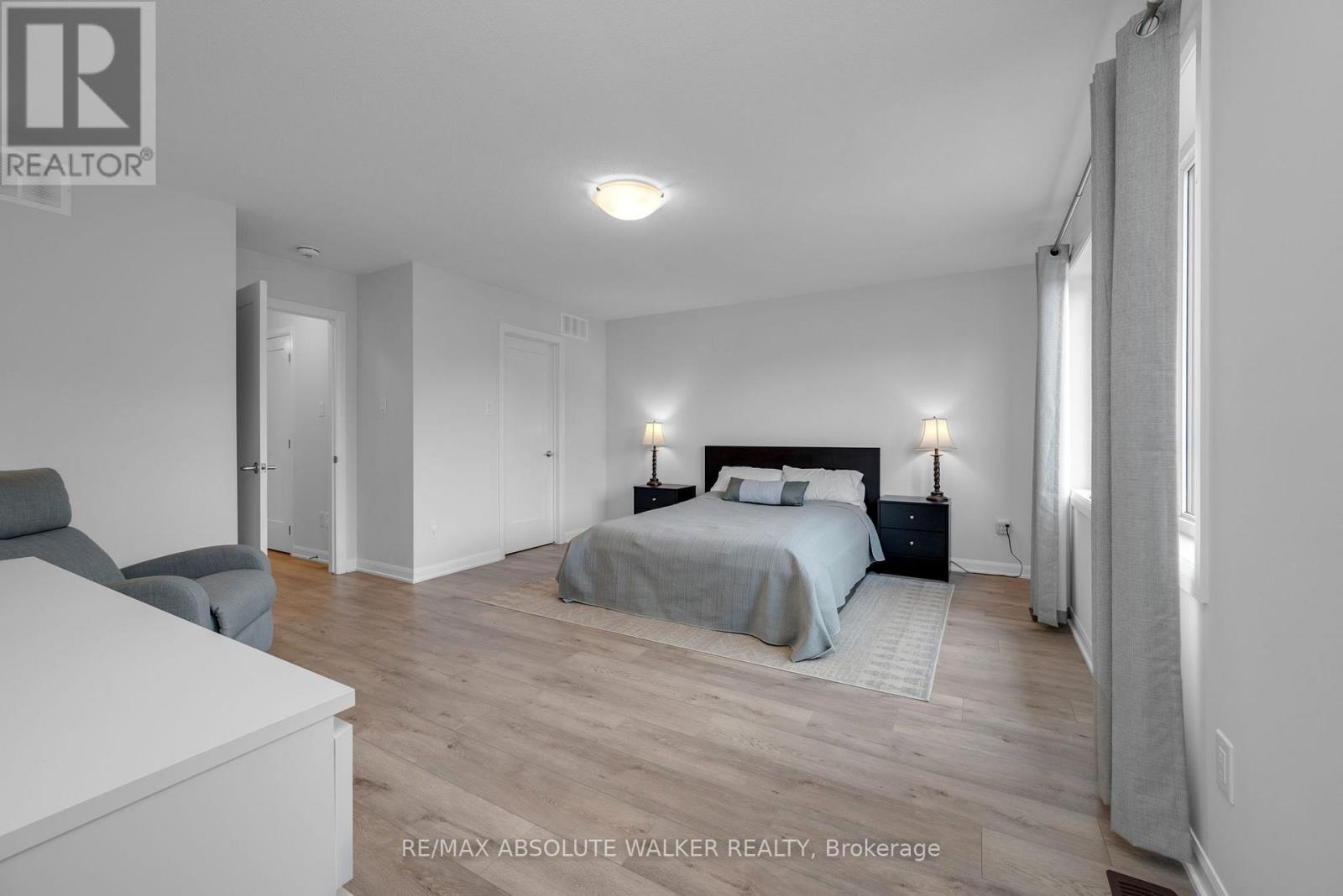 21 Fossa Terrace N, Ottawa, Ontario  K2J 6W4 - Photo 15 - X12439448