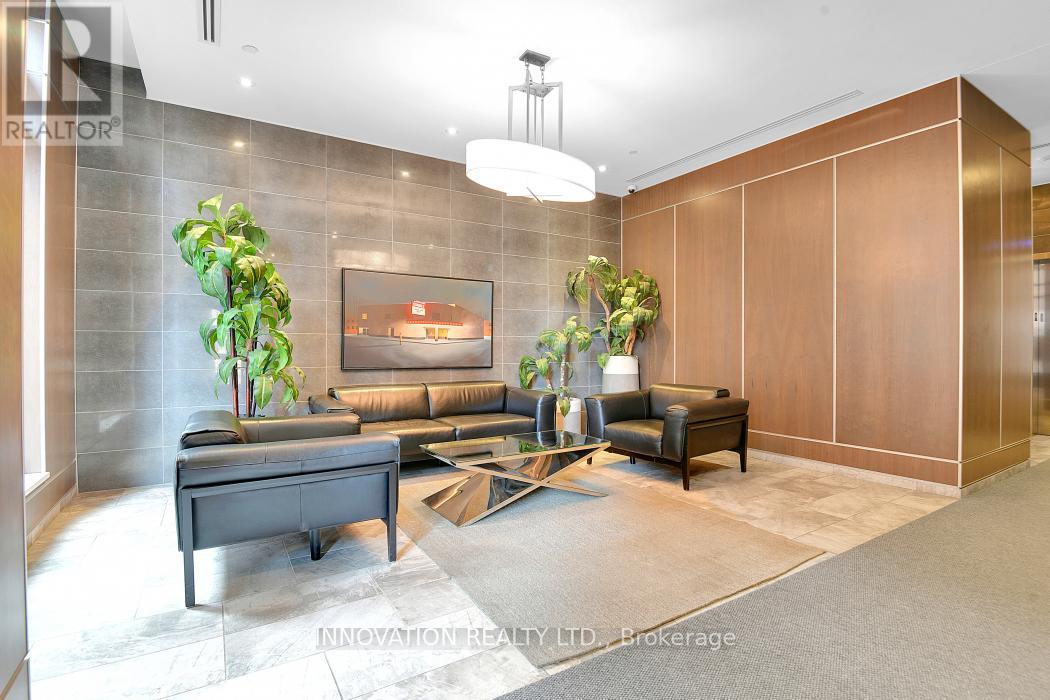 410 - 10 Rosemount Avenue, Ottawa, Ontario  K1Y 1P4 - Photo 5 - X12439450
