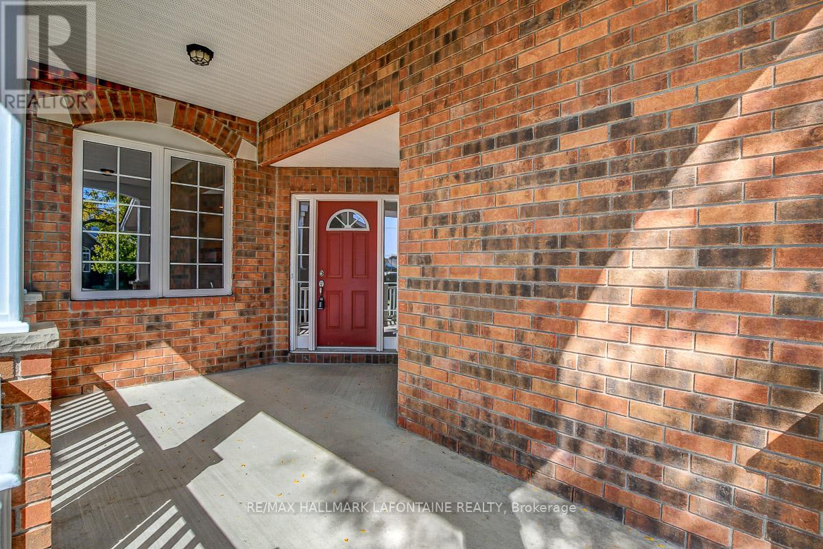 919 Scala Avenue, Ottawa, Ontario  K4A 4M7 - Photo 2 - X12439451
