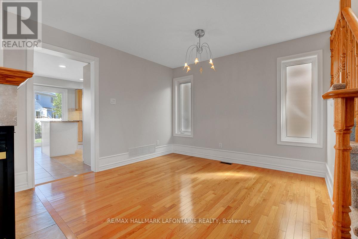 919 Scala Avenue, Ottawa, Ontario  K4A 4M7 - Photo 6 - X12439451