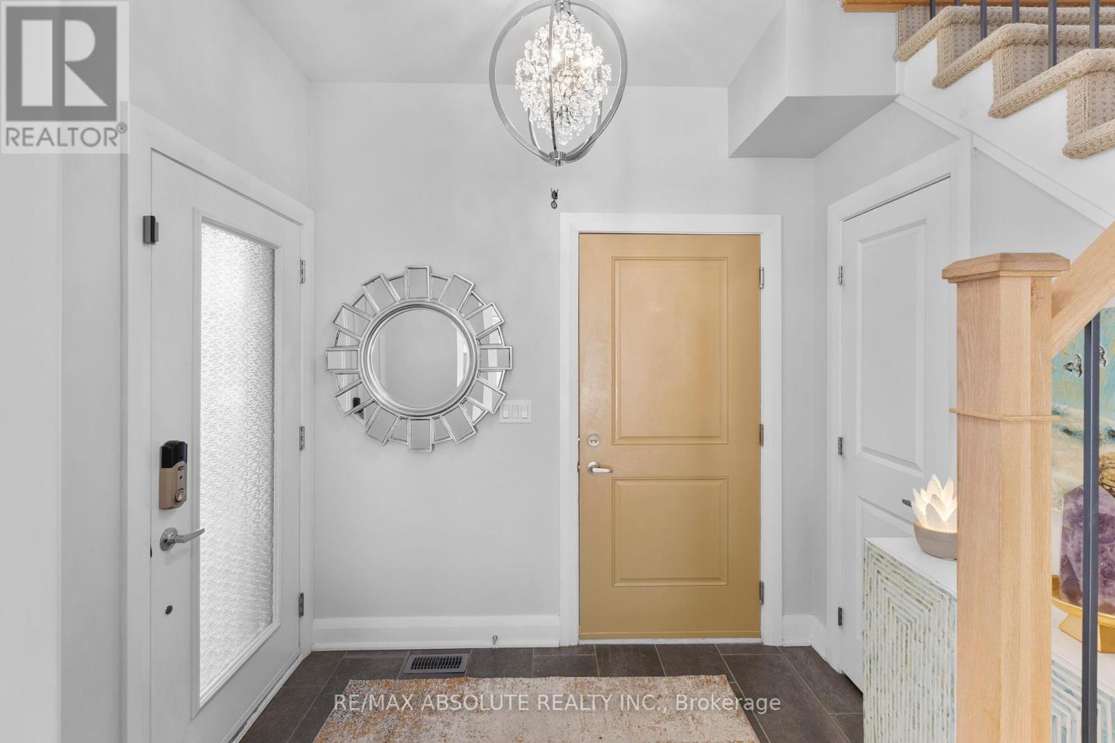 90 Porter Street, Ottawa, Ontario  K2S 2L8 - Photo 5 - X12439452