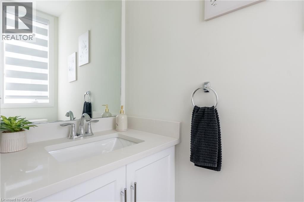 24 Southam Lane, Hamilton, Ontario  L9C 0E9 - Photo 14 - 40775684
