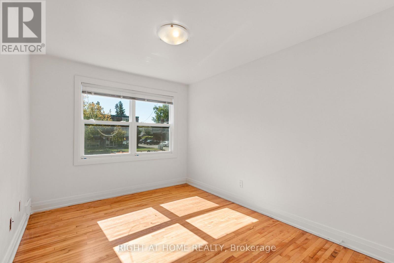 109 Donald Street, Ottawa, Ontario  K1K 1N1 - Photo 10 - X12438702