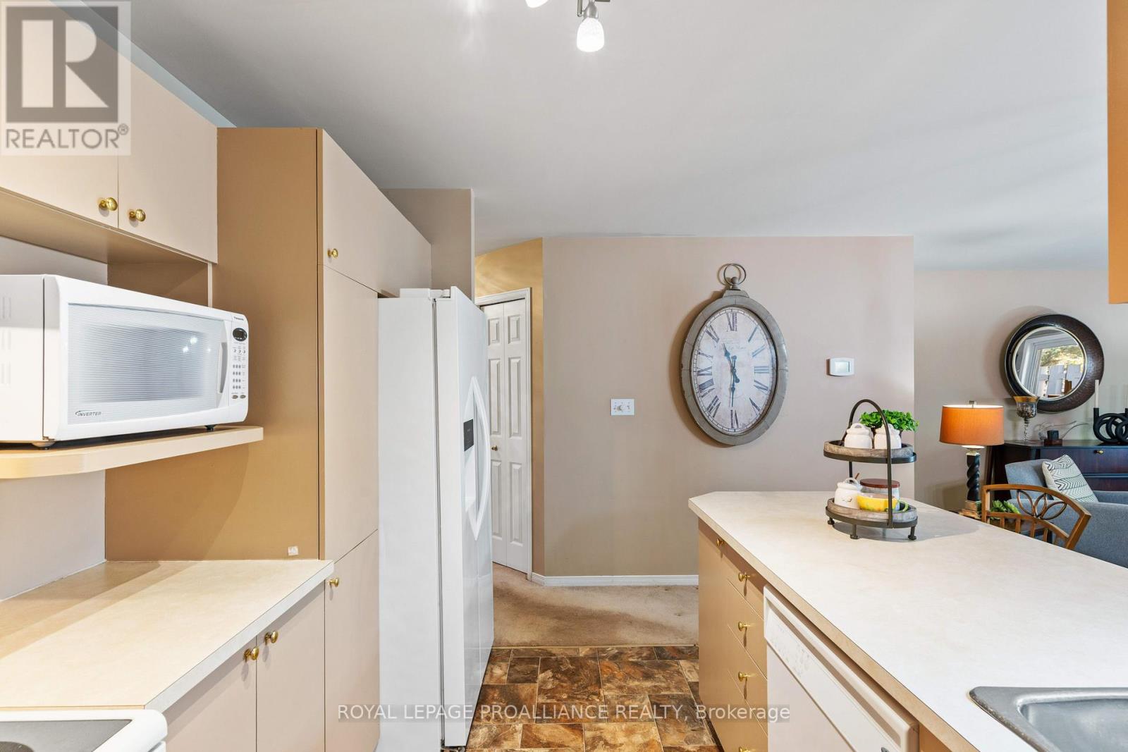 31 Wilmot Young Place, Brockville, Ontario  K6V 7H5 - Photo 10 - X12439422