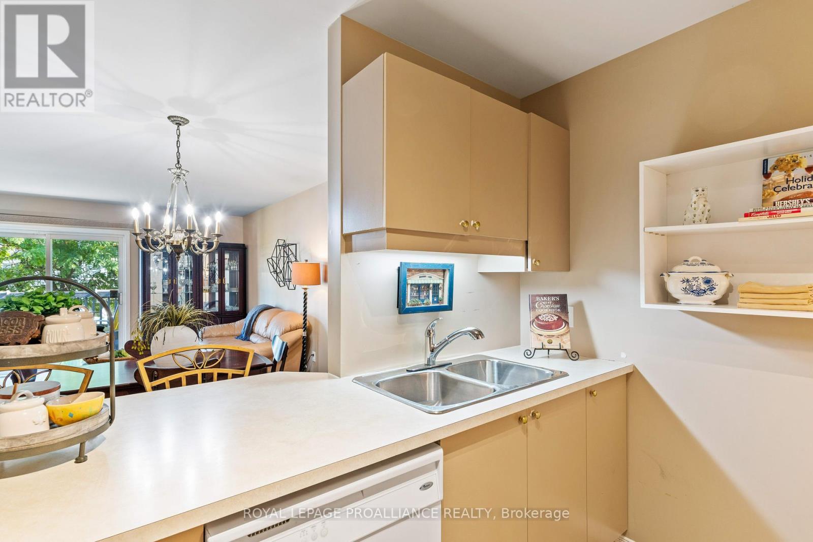 31 Wilmot Young Place, Brockville, Ontario  K6V 7H5 - Photo 9 - X12439422