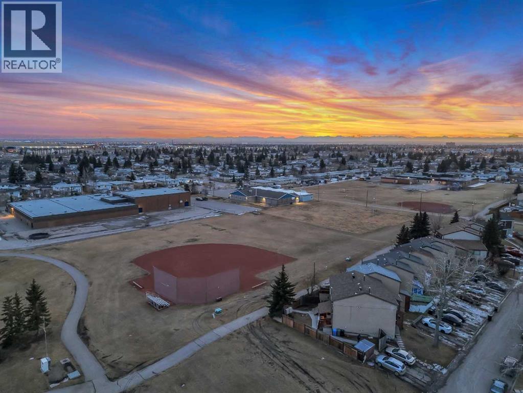 55 Penworth Close Se, Calgary, Alberta  T2A 5N4 - Photo 42 - A2239575