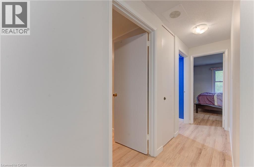 4 Flint Drive, Kitchener, Ontario  N2E 1A2 - Photo 16 - 40770734