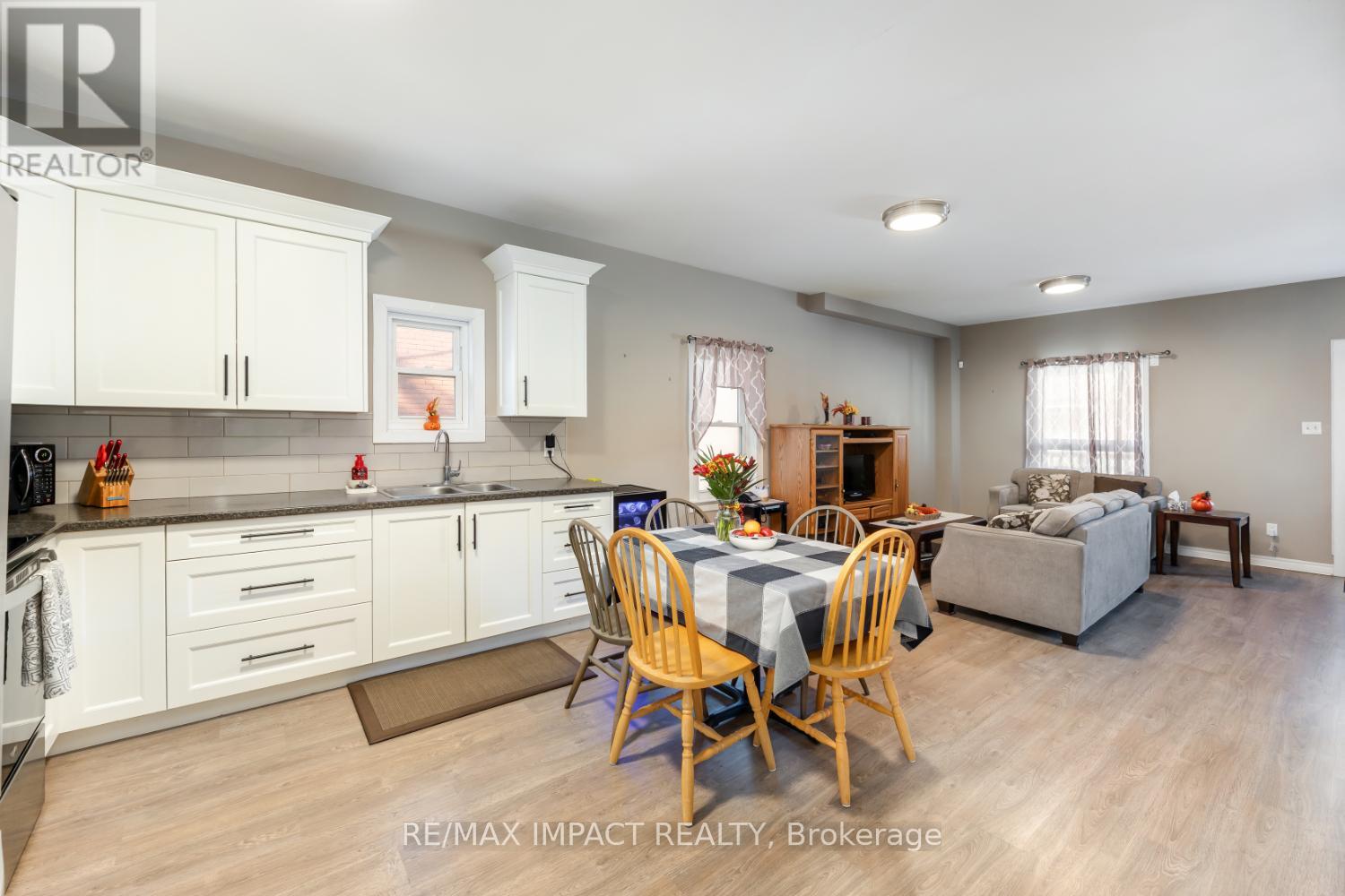 255 Arthur Street E, Oshawa, Ontario  L1H 1N5 - Photo 17 - E12439405