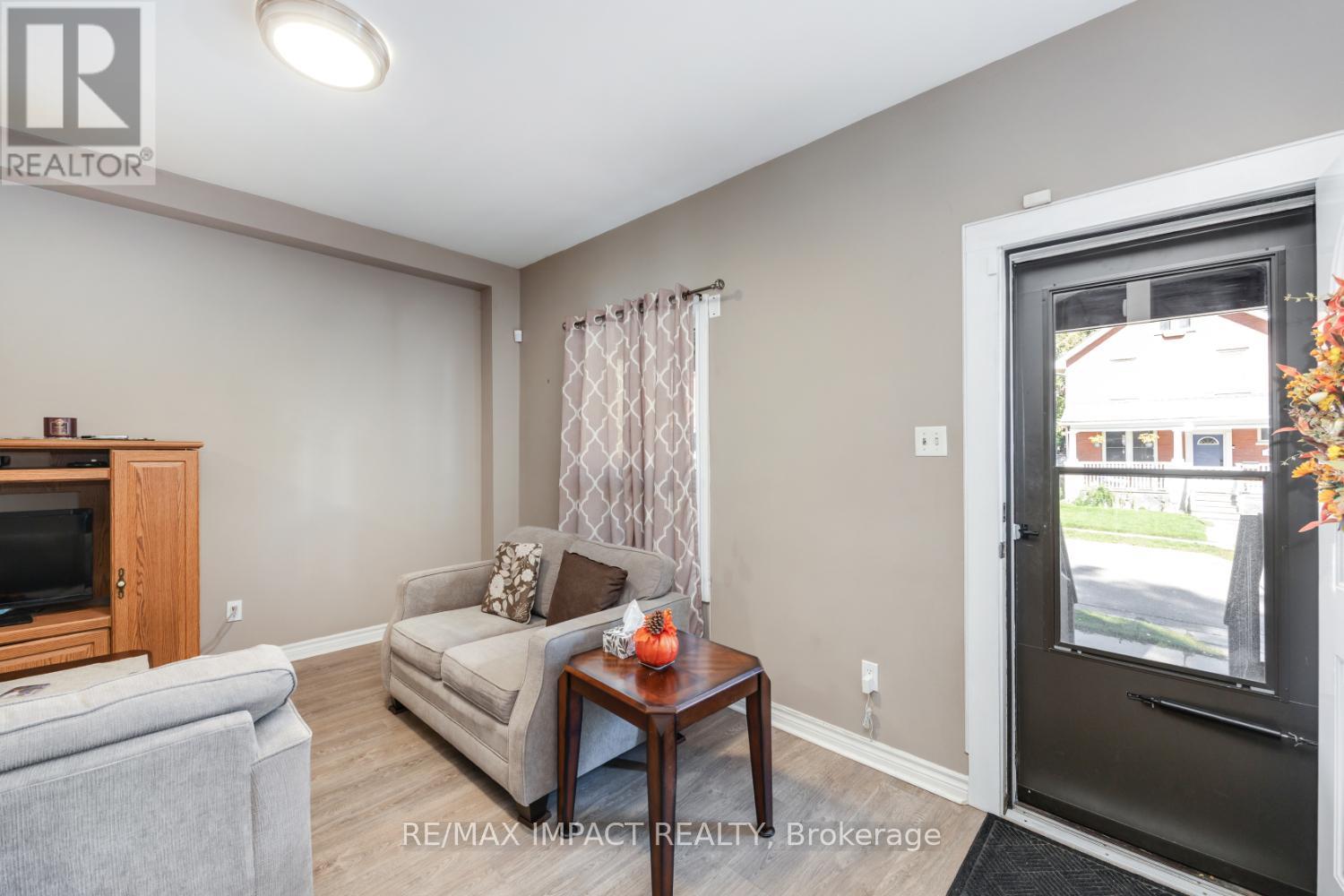 255 Arthur Street E, Oshawa, Ontario  L1H 1N5 - Photo 7 - E12439405