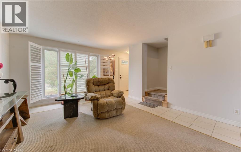 4 Flint Drive, Kitchener, Ontario  N2E 1A2 - Photo 7 - 40770734