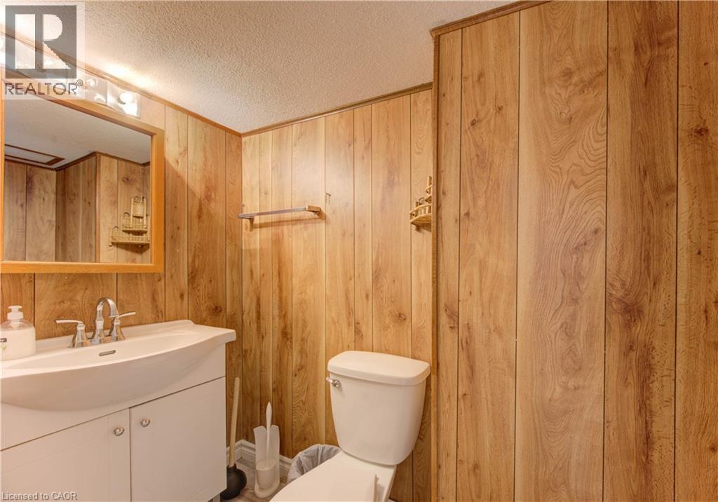 4 Flint Drive, Kitchener, Ontario  N2E 1A2 - Photo 24 - 40770734