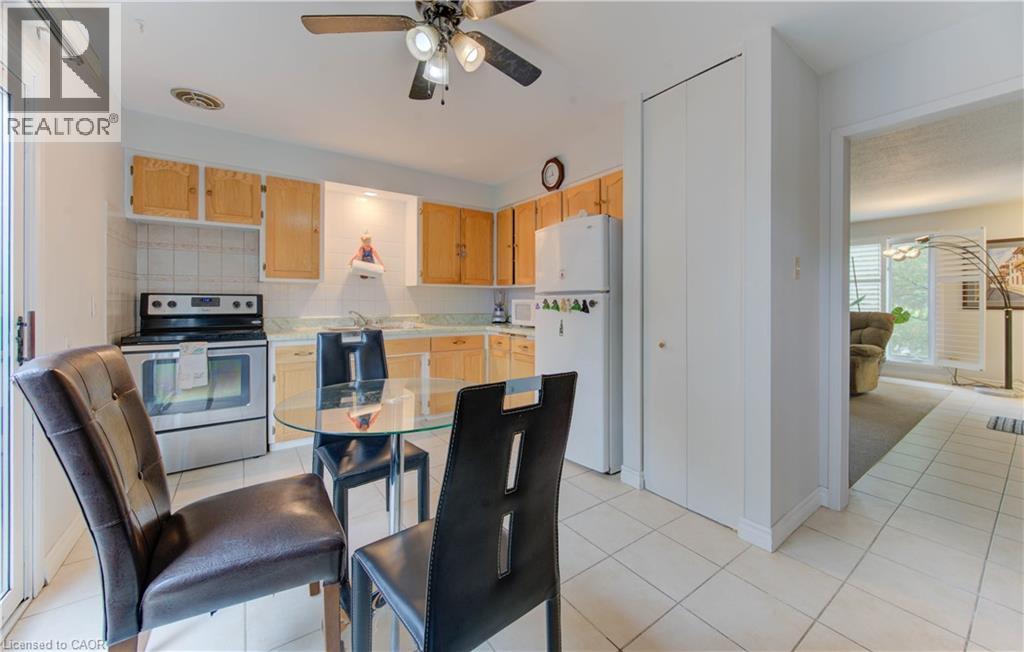4 Flint Drive, Kitchener, Ontario  N2E 1A2 - Photo 8 - 40770734