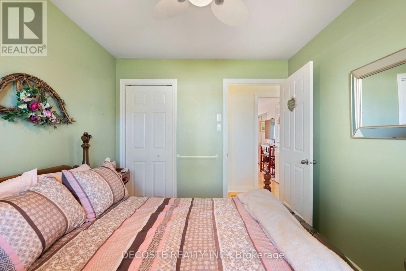 20322 Lochiel Street W, North Glengarry, Ontario  K0C 1A0 - Photo 17 - X12439373