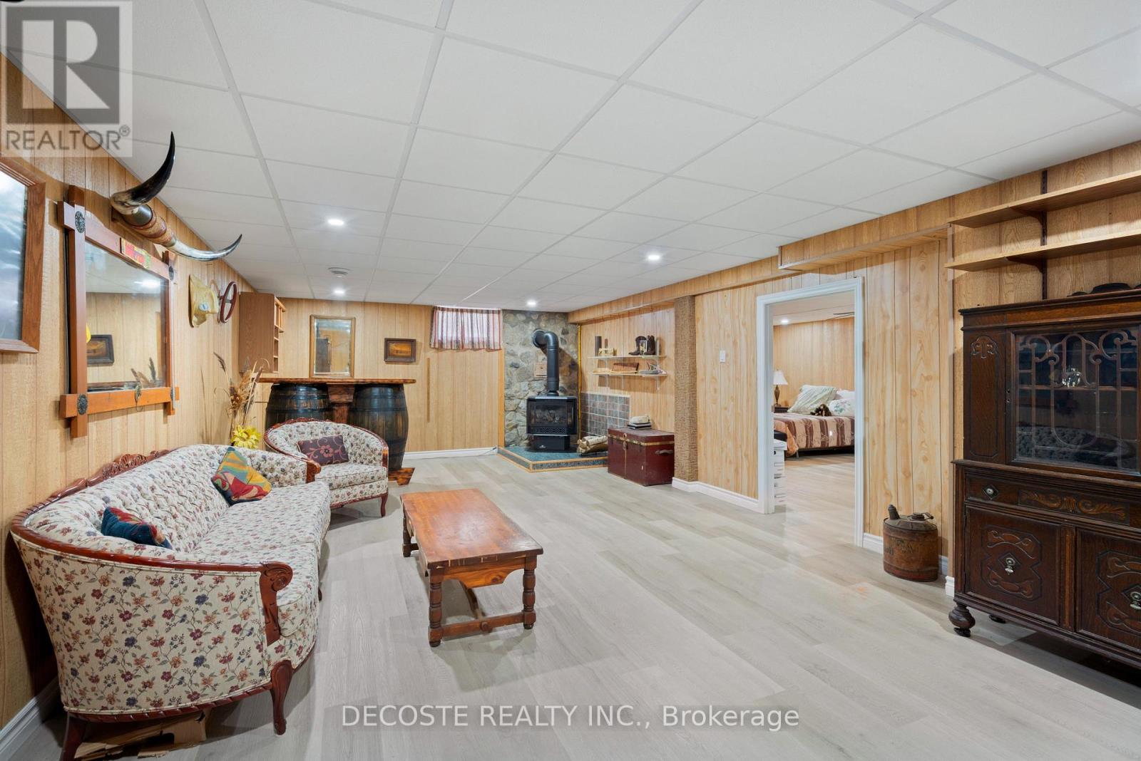 20322 Lochiel Street W, North Glengarry, Ontario  K0C 1A0 - Photo 23 - X12439373
