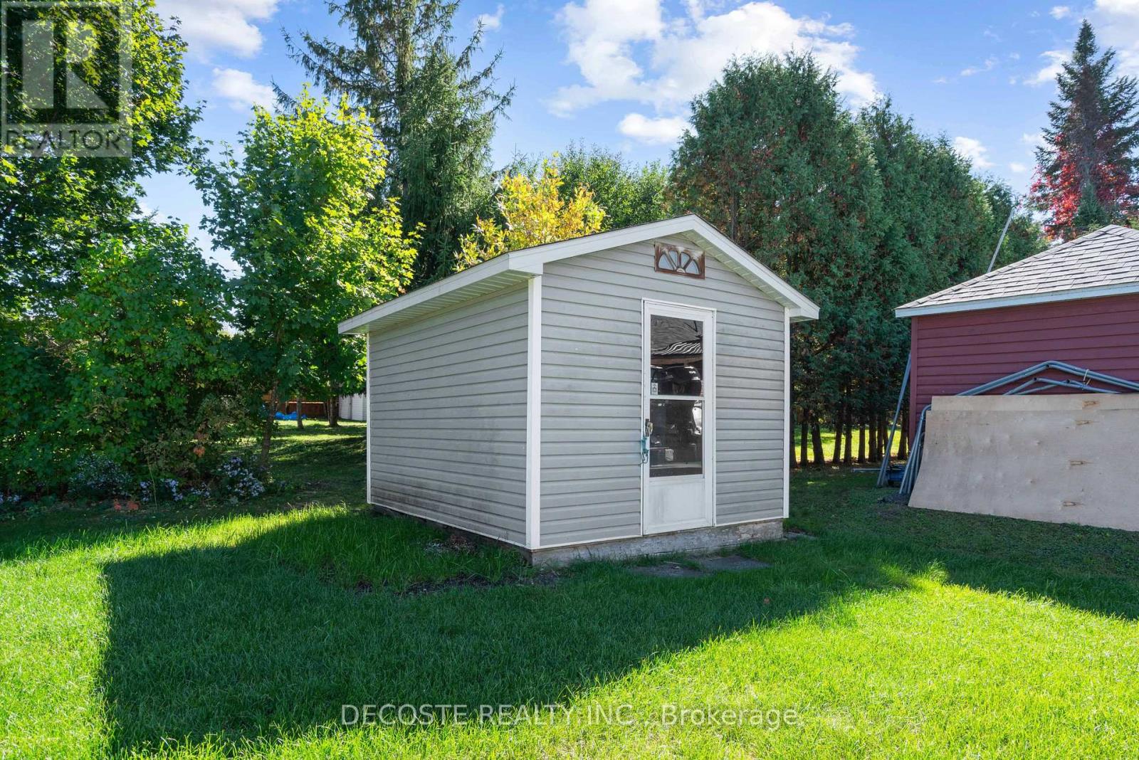 20322 Lochiel Street W, North Glengarry, Ontario  K0C 1A0 - Photo 34 - X12439373