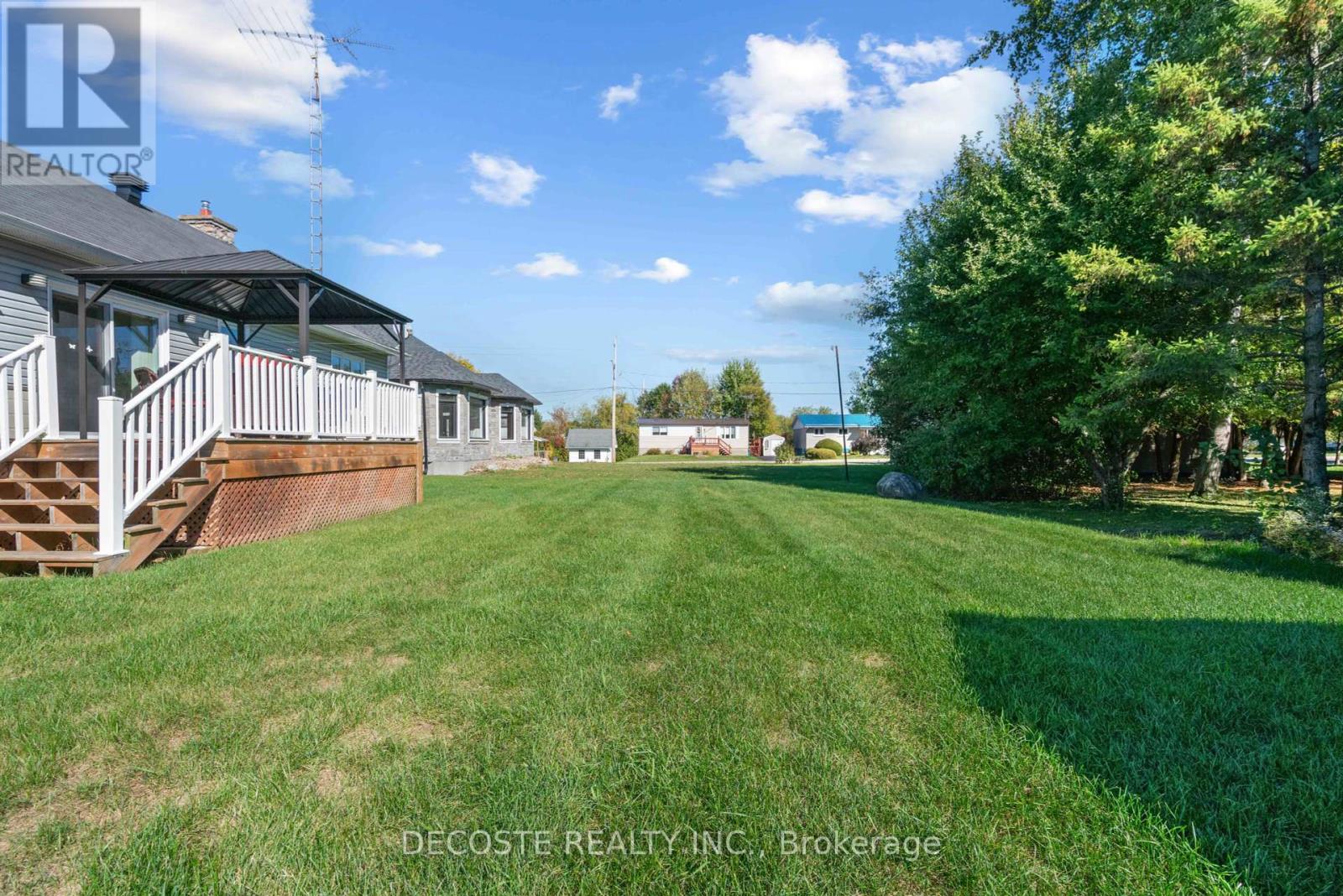 20322 Lochiel Street W, North Glengarry, Ontario  K0C 1A0 - Photo 35 - X12439373