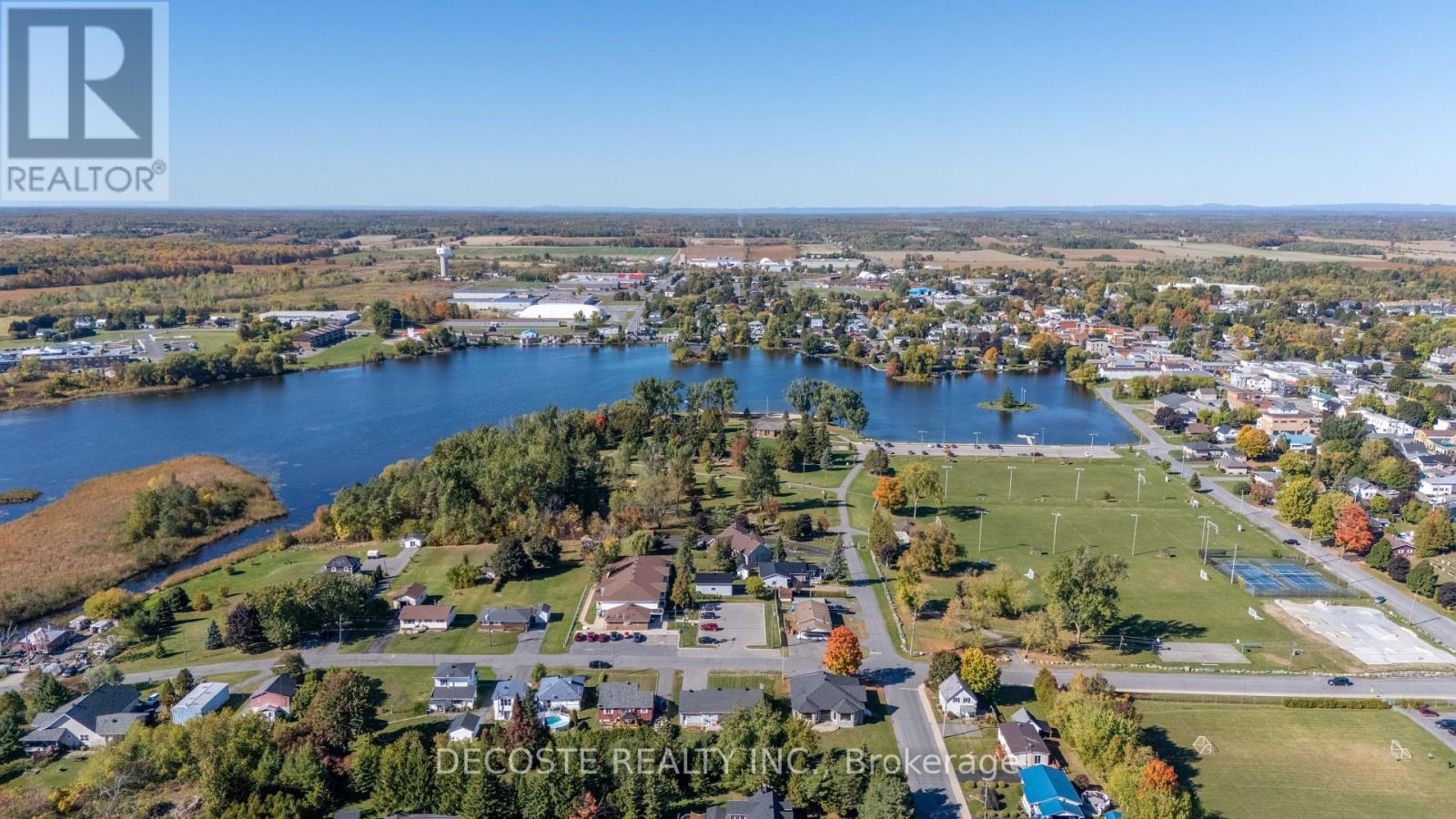 20322 Lochiel Street W, North Glengarry, Ontario  K0C 1A0 - Photo 44 - X12439373