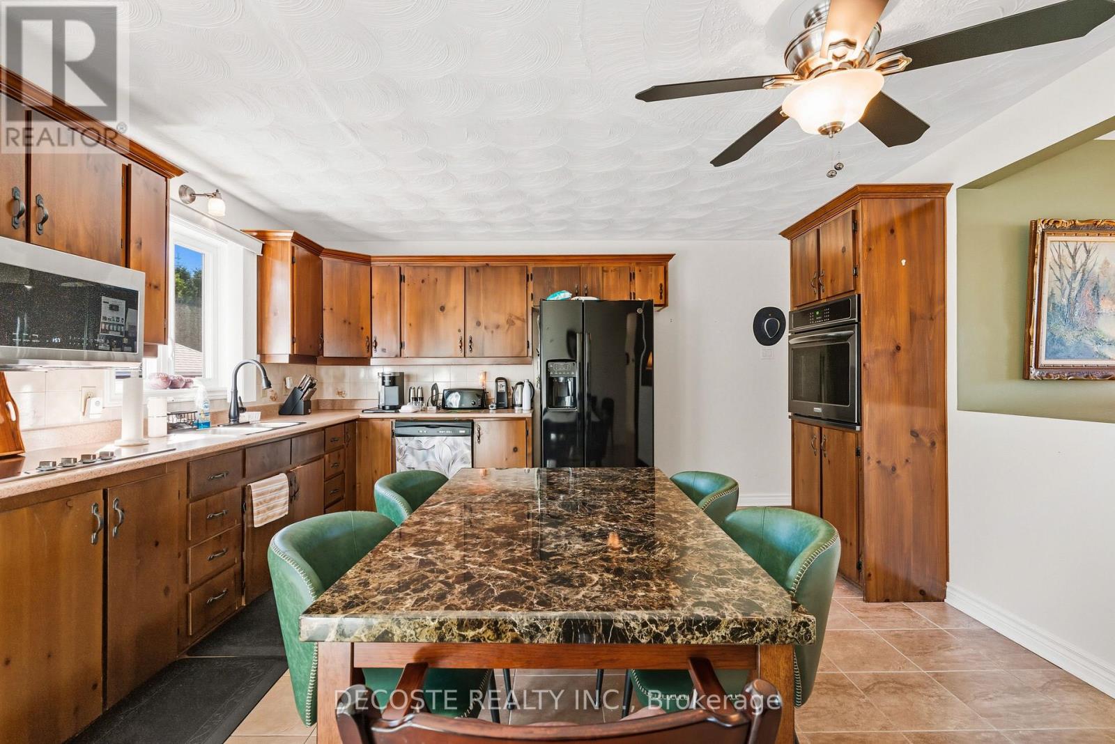 20322 Lochiel Street W, North Glengarry, Ontario  K0C 1A0 - Photo 9 - X12439373