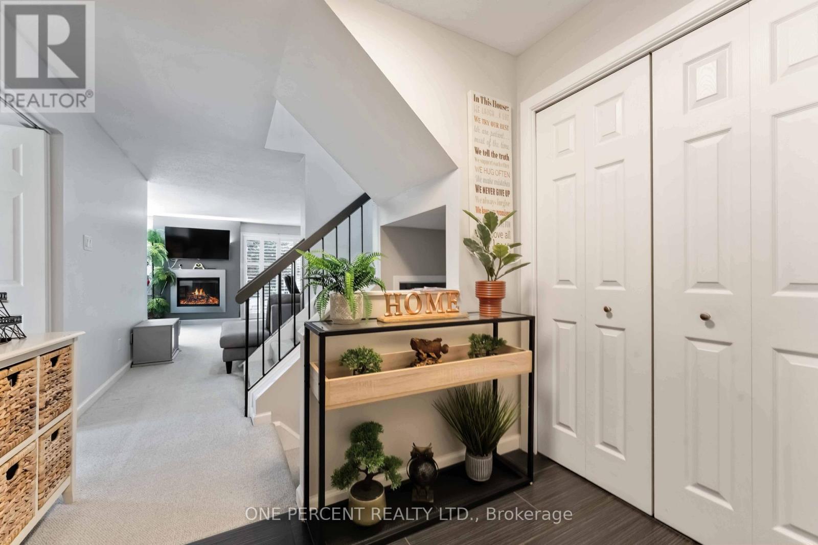 56 - 710 Coronation Avenue, Ottawa, Ontario  K1G 4G7 - Photo 2 - X12438739
