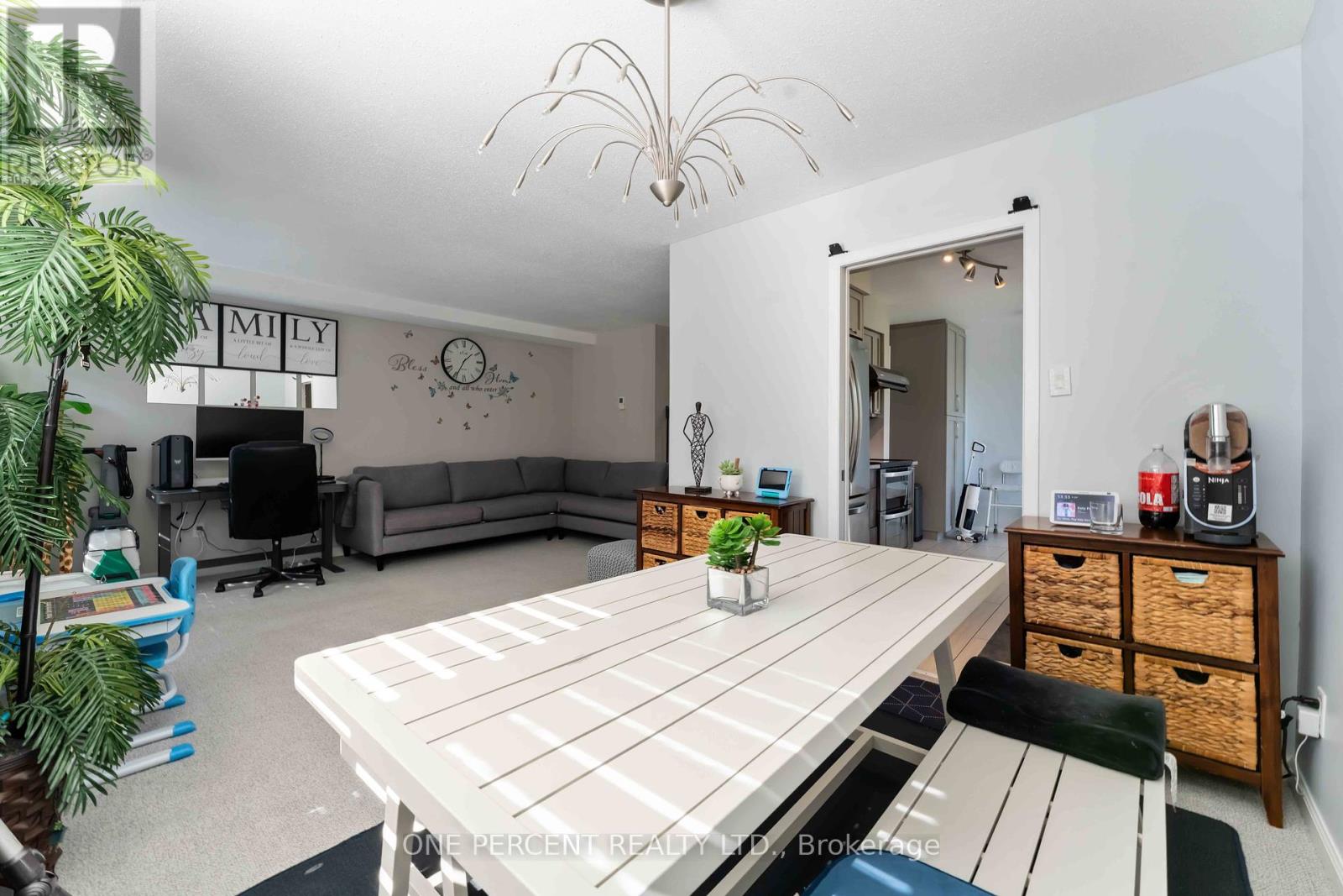 56 - 710 Coronation Avenue, Ottawa, Ontario  K1G 4G7 - Photo 8 - X12438739